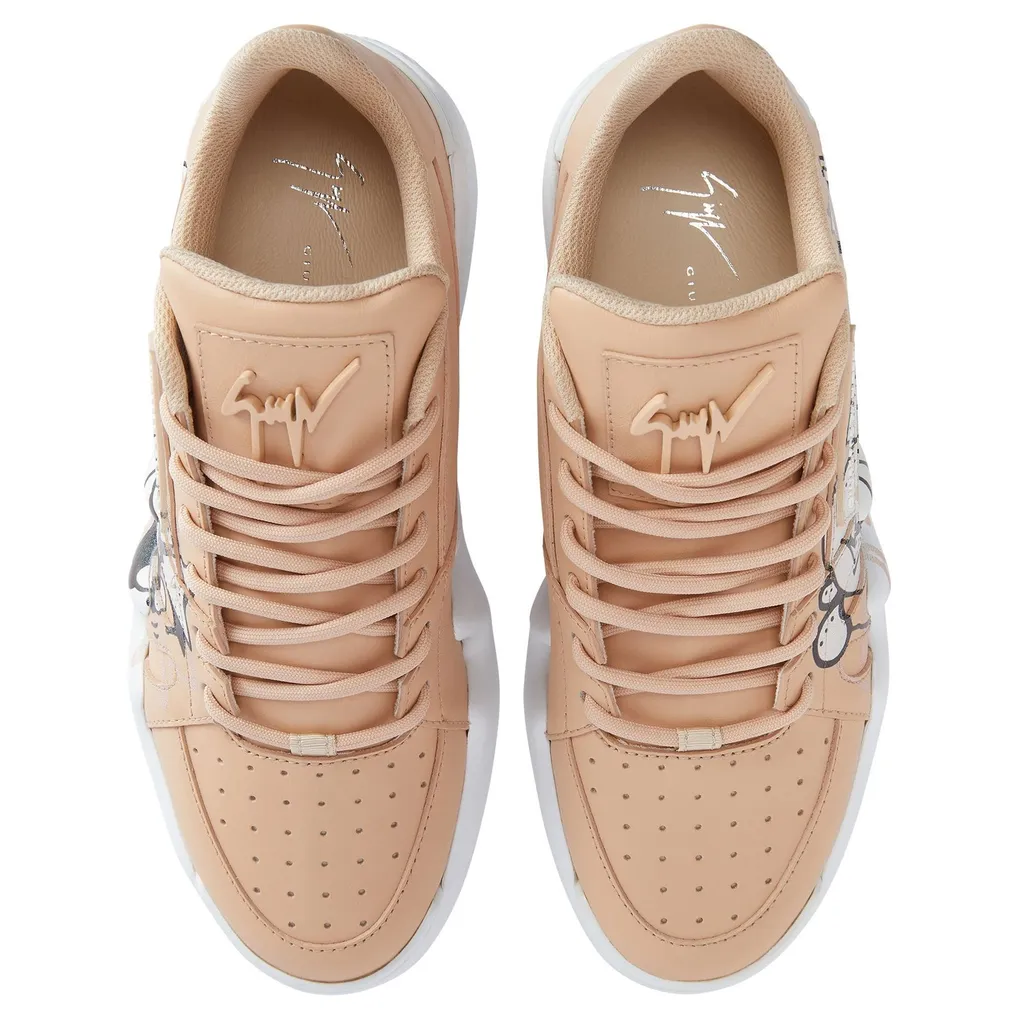 Low-Top Sneakers With Graffiti Print