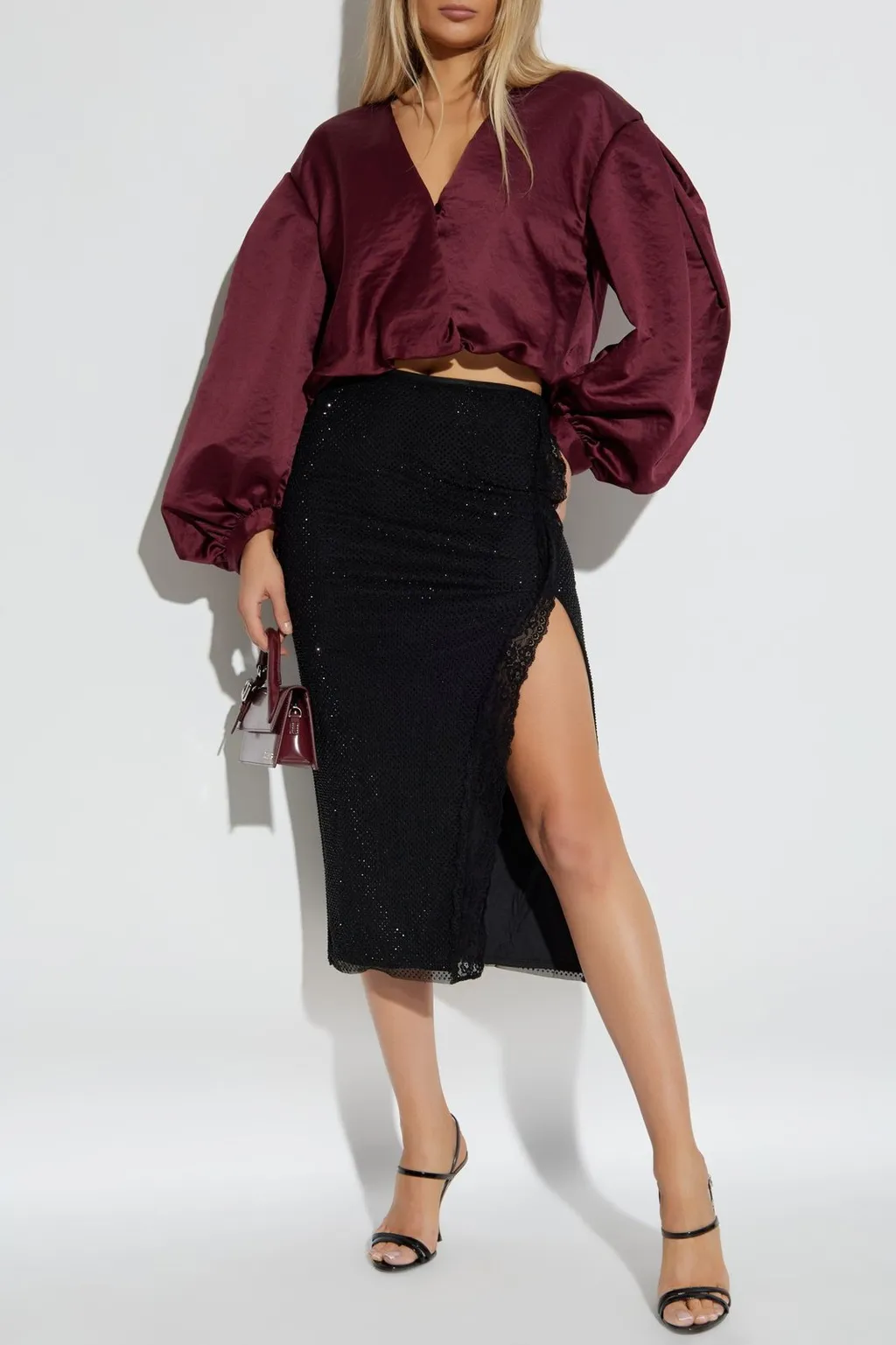 Cropped V-Neck Jacket