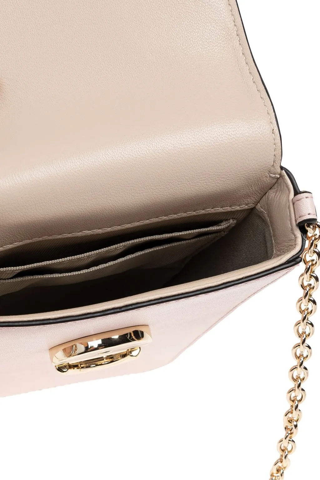 Smartphone Case With Chain