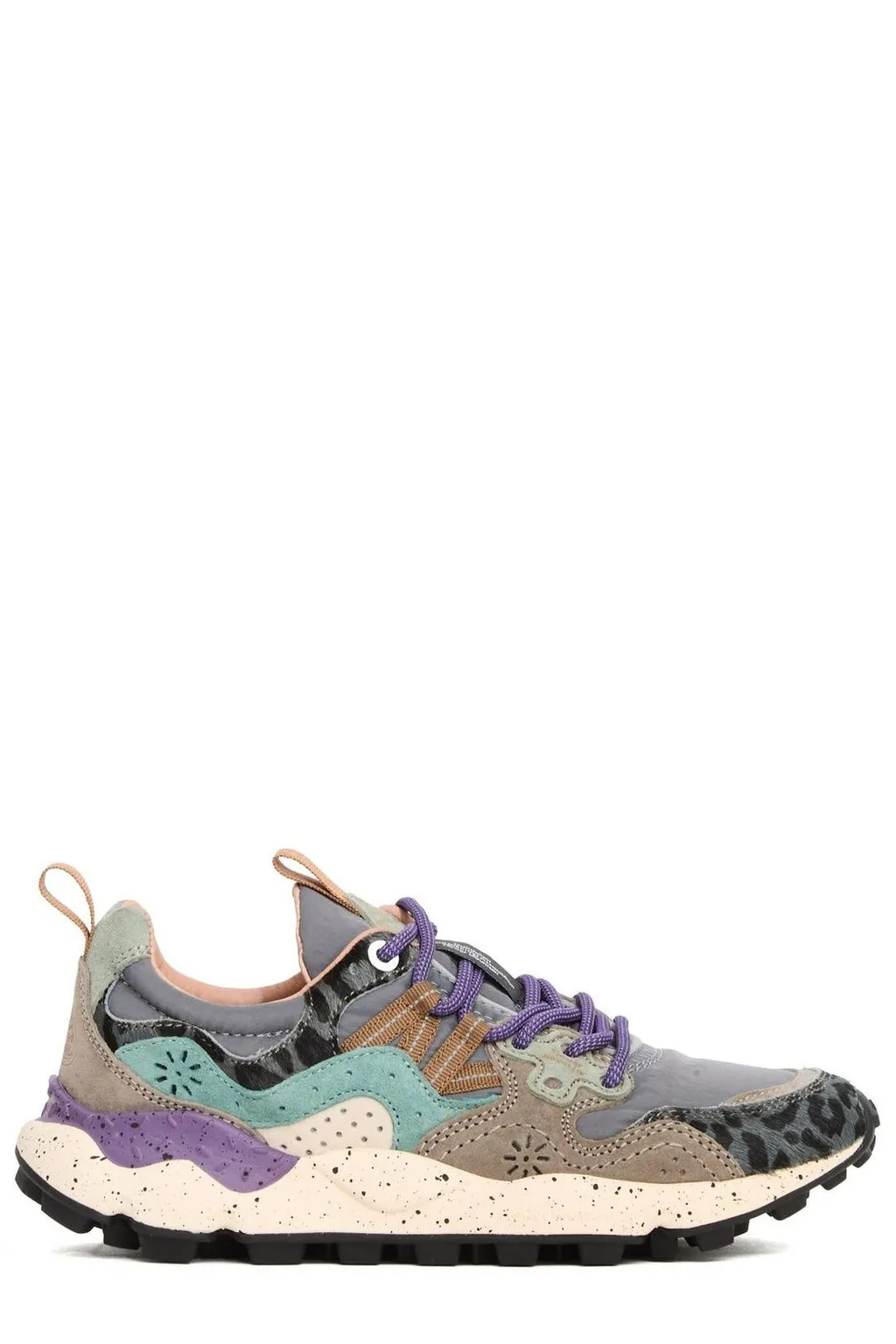 Low-Top Sneaker