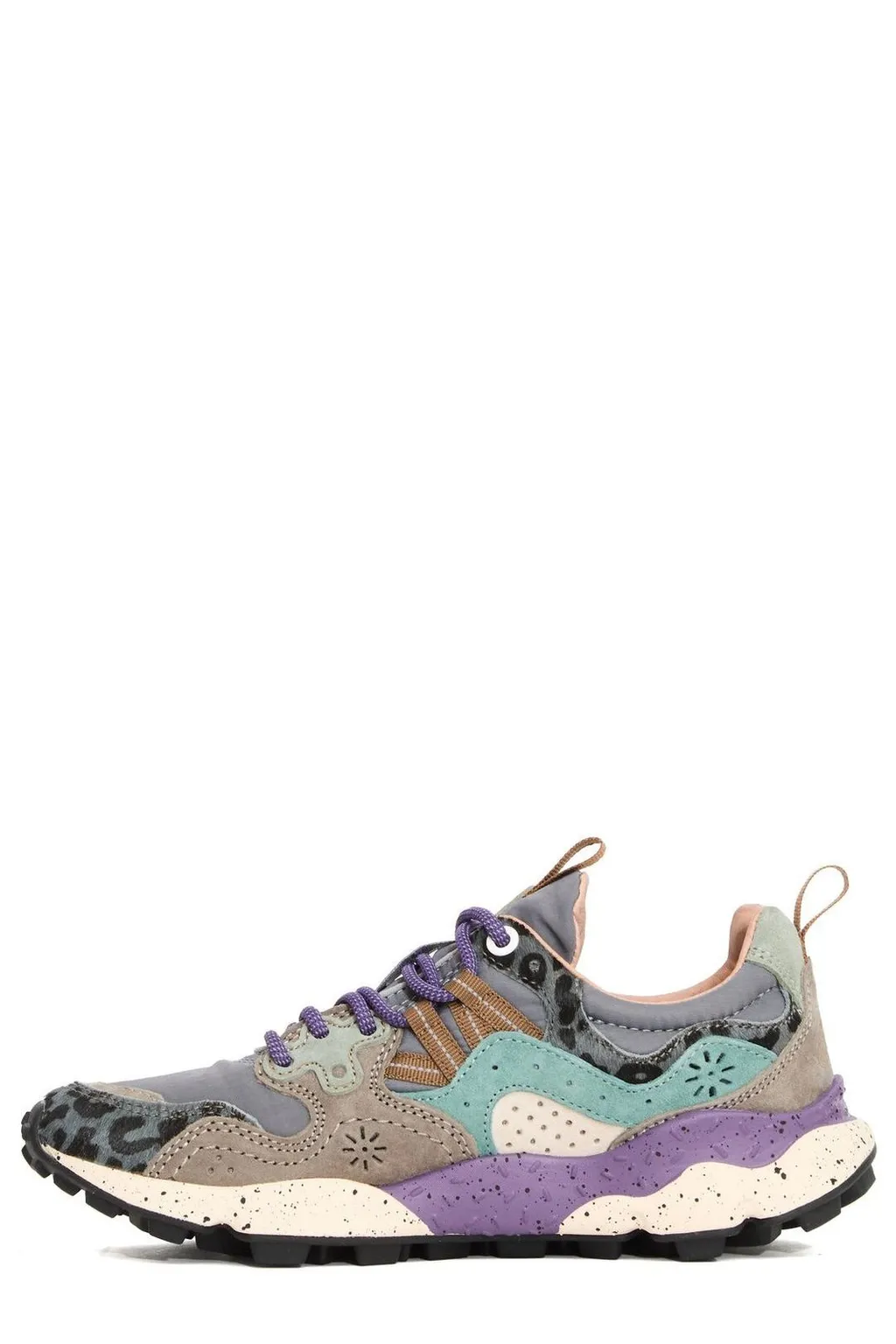 Low-Top Sneaker