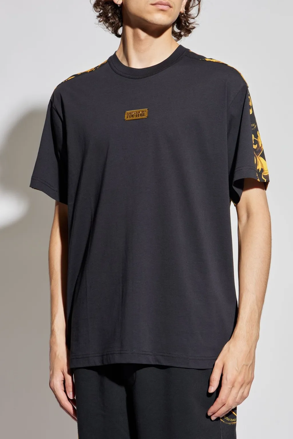 T-Shirt With Baroque Print