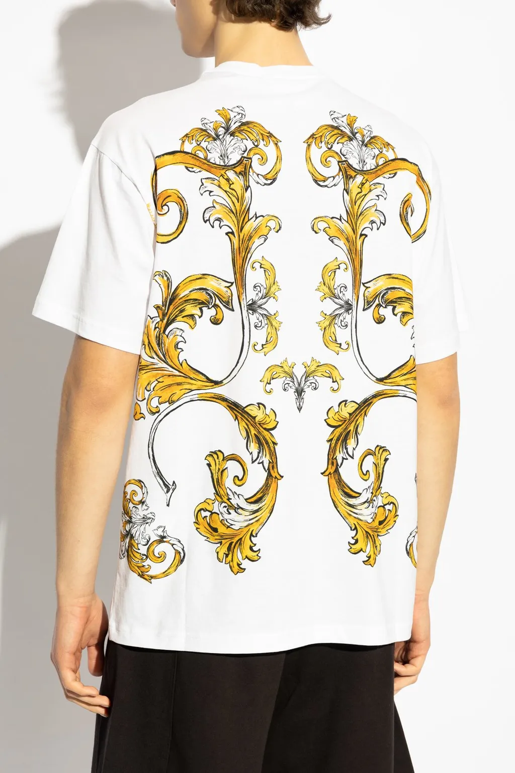T-Shirt With Baroque Print