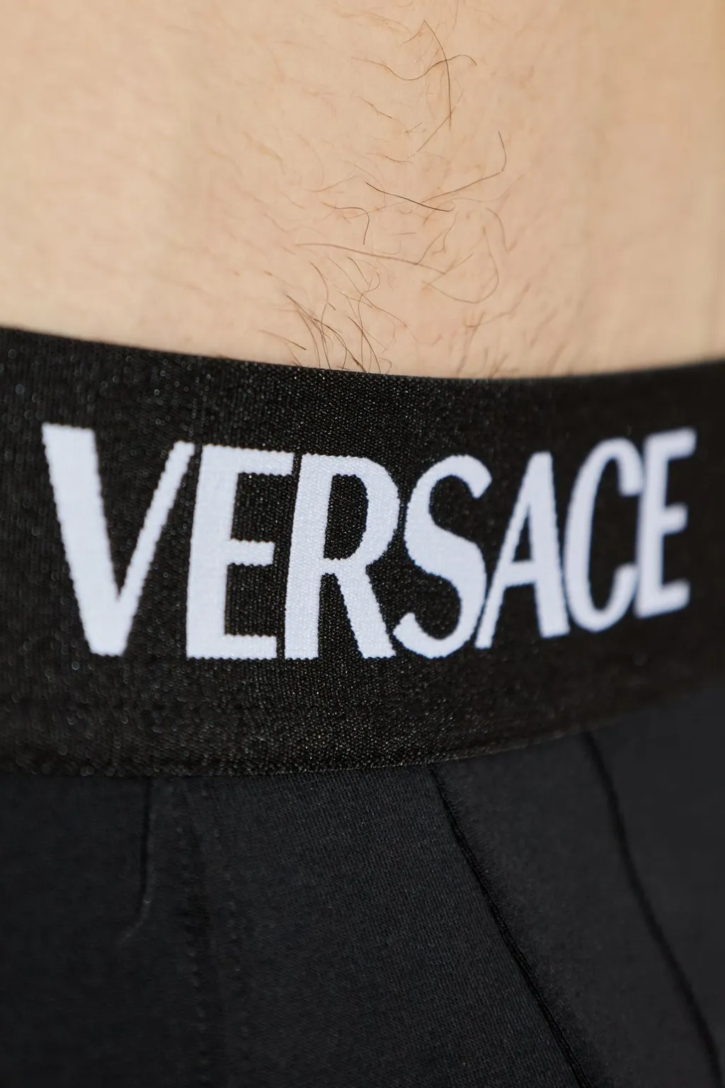 Logo Briefs