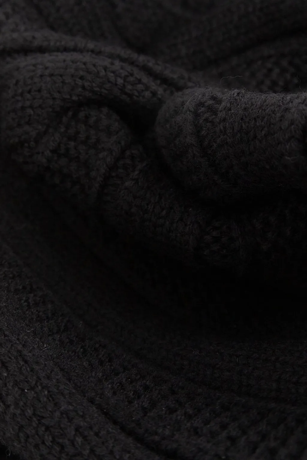 Ribbed Knit Scarf