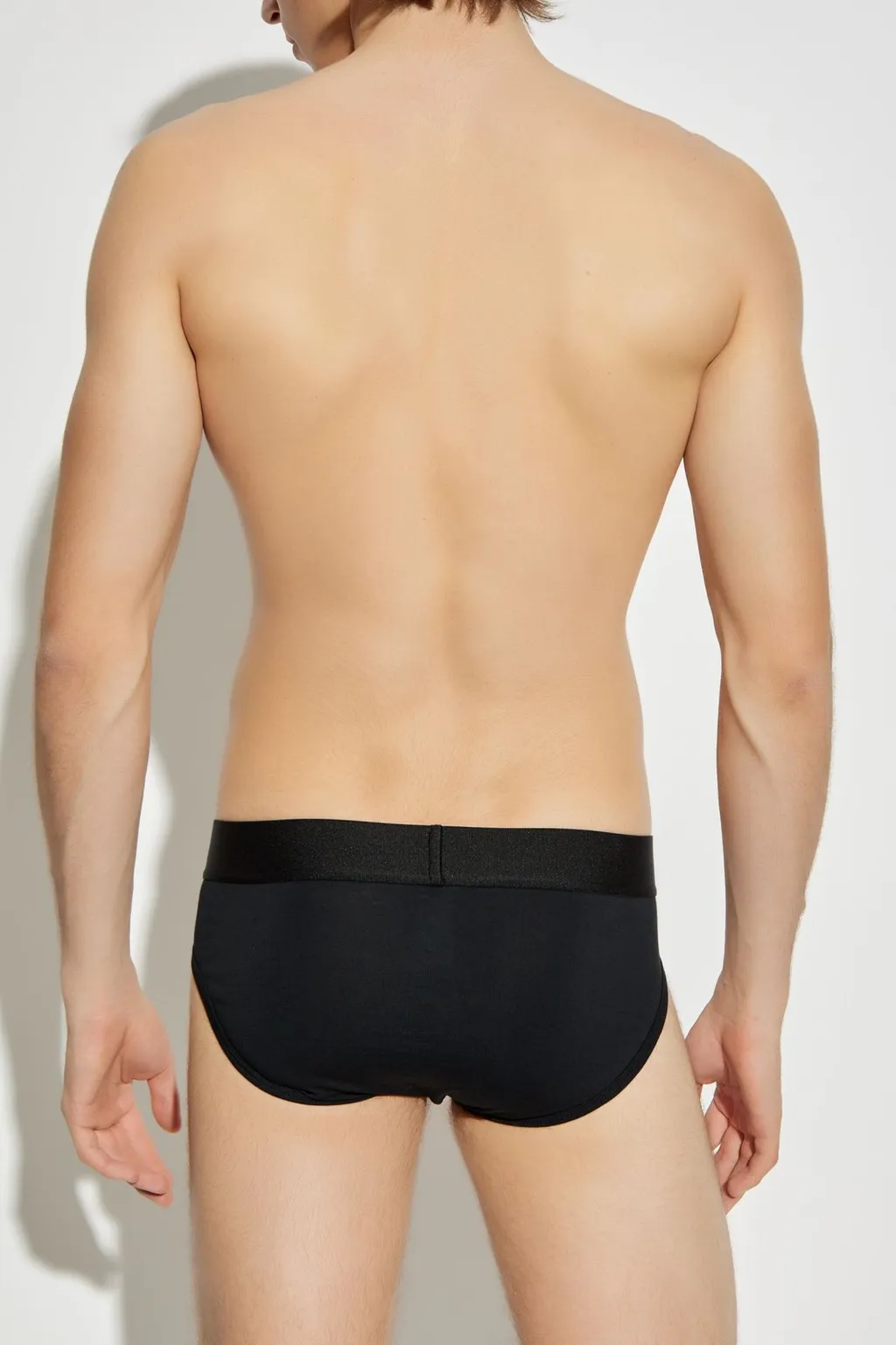Logo Briefs
