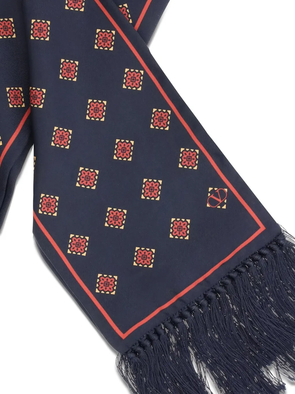 Scarf With Geometric Pattern