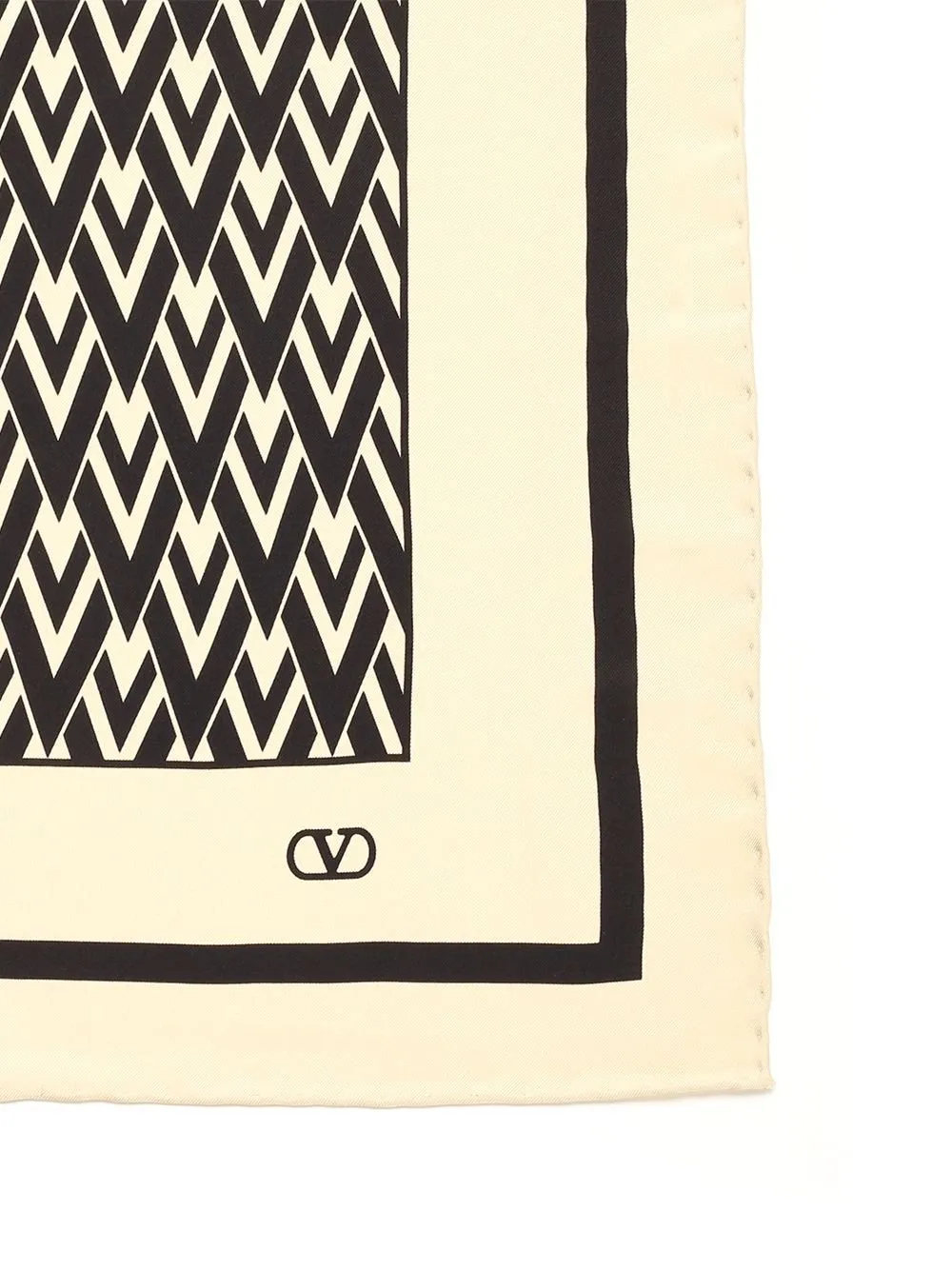 Scarf With Geometric Pattern
