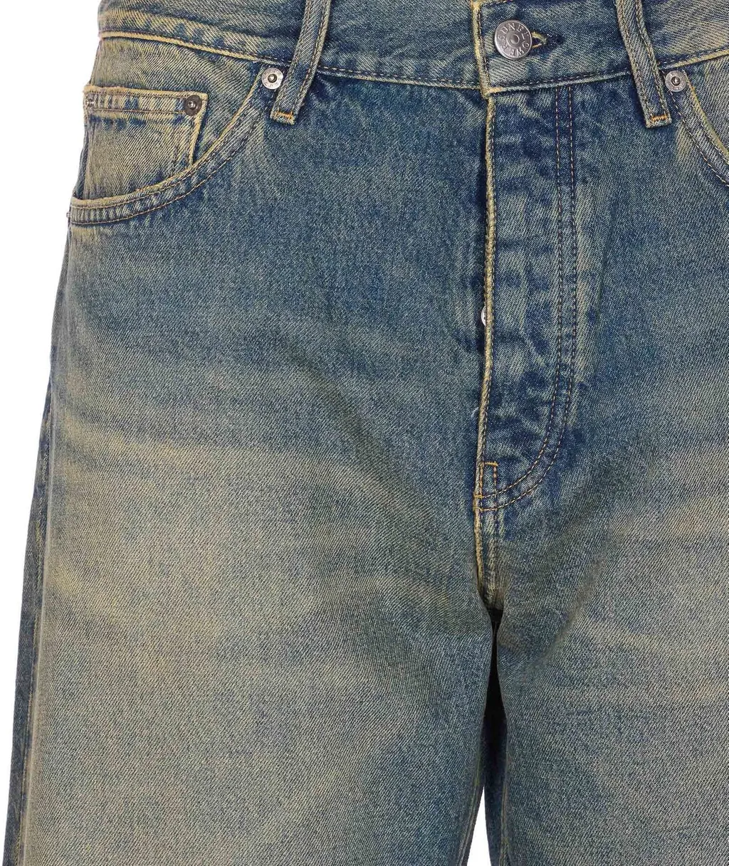 Wide-Leg Jeans