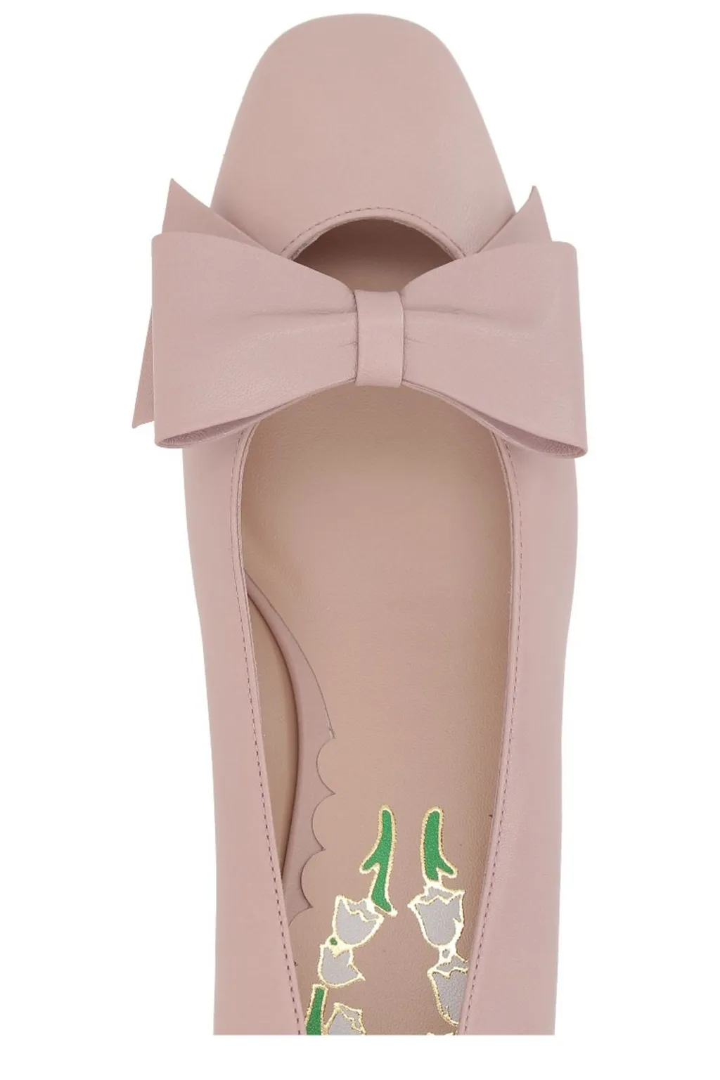 Pumps With Bow