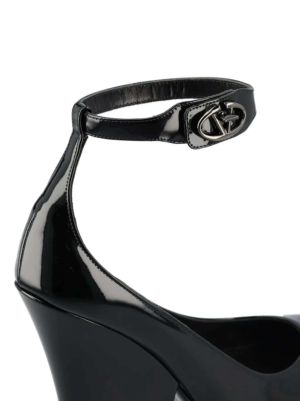 Vlogo Chain Pump