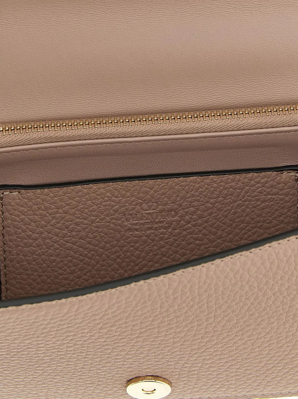 Studded Wallet On Chain