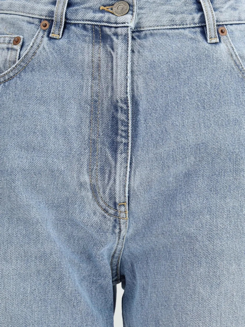 Wide-Leg Jeans