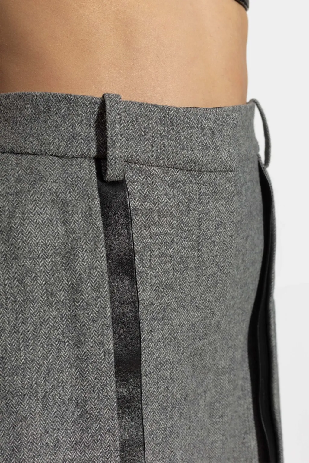 Wide-Leg Trousers With Contrast Trim