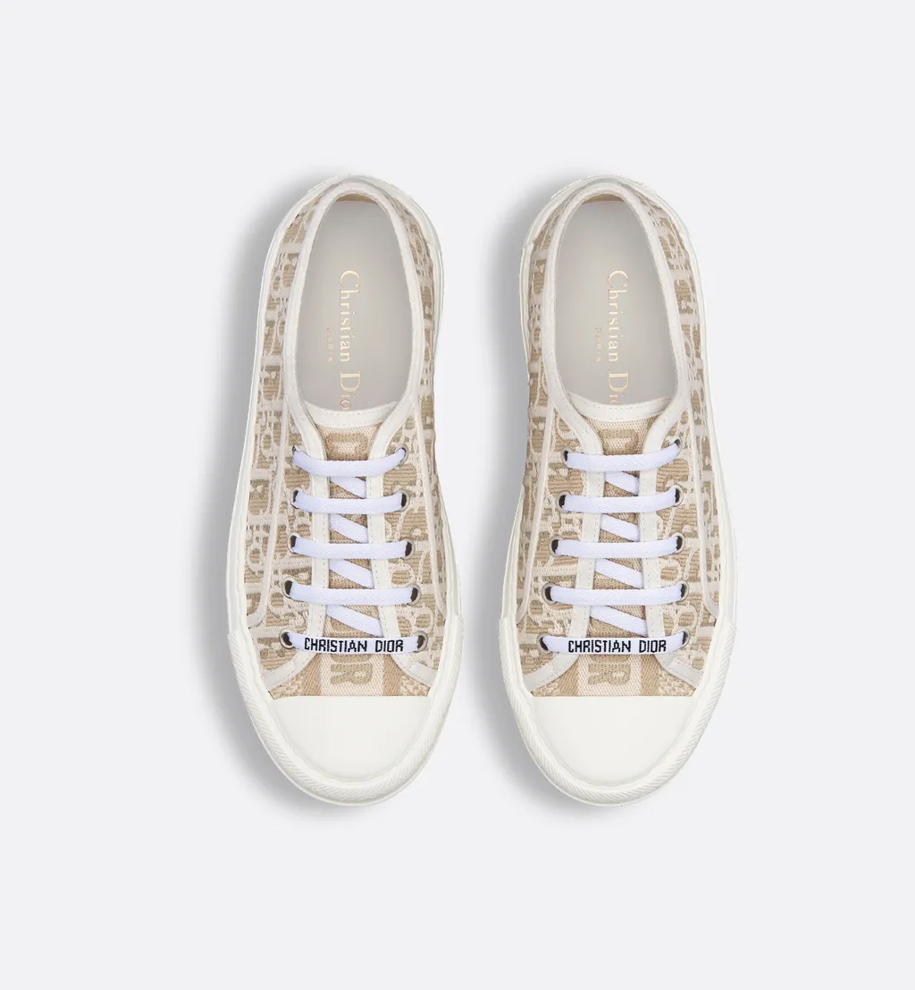 B23 Low-Top Sneaker