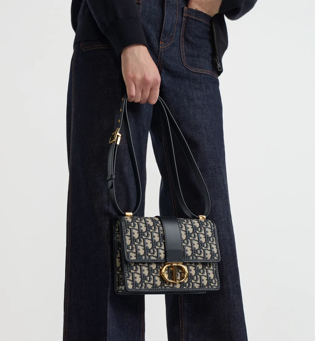 Small 30 Montaigne Bag