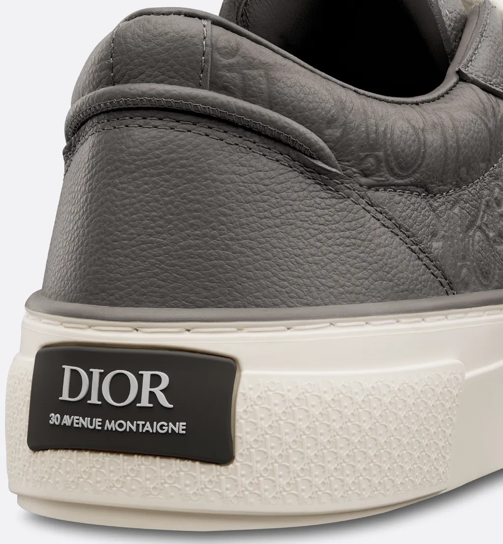 B33 Spin Sneaker