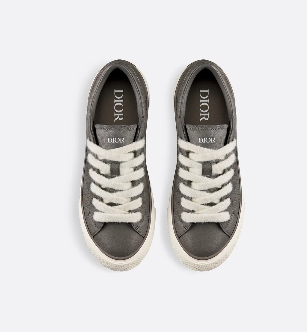 B33 Spin Sneaker