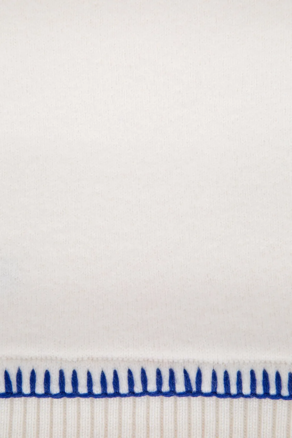 Burberry Kids Equestrian Knight-Patch Whipstitch Detailed Blanket