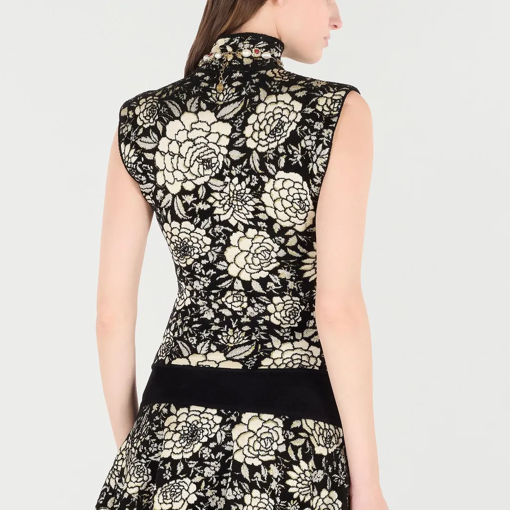 Roberto Cavalli Jacquard Floral Knitwear