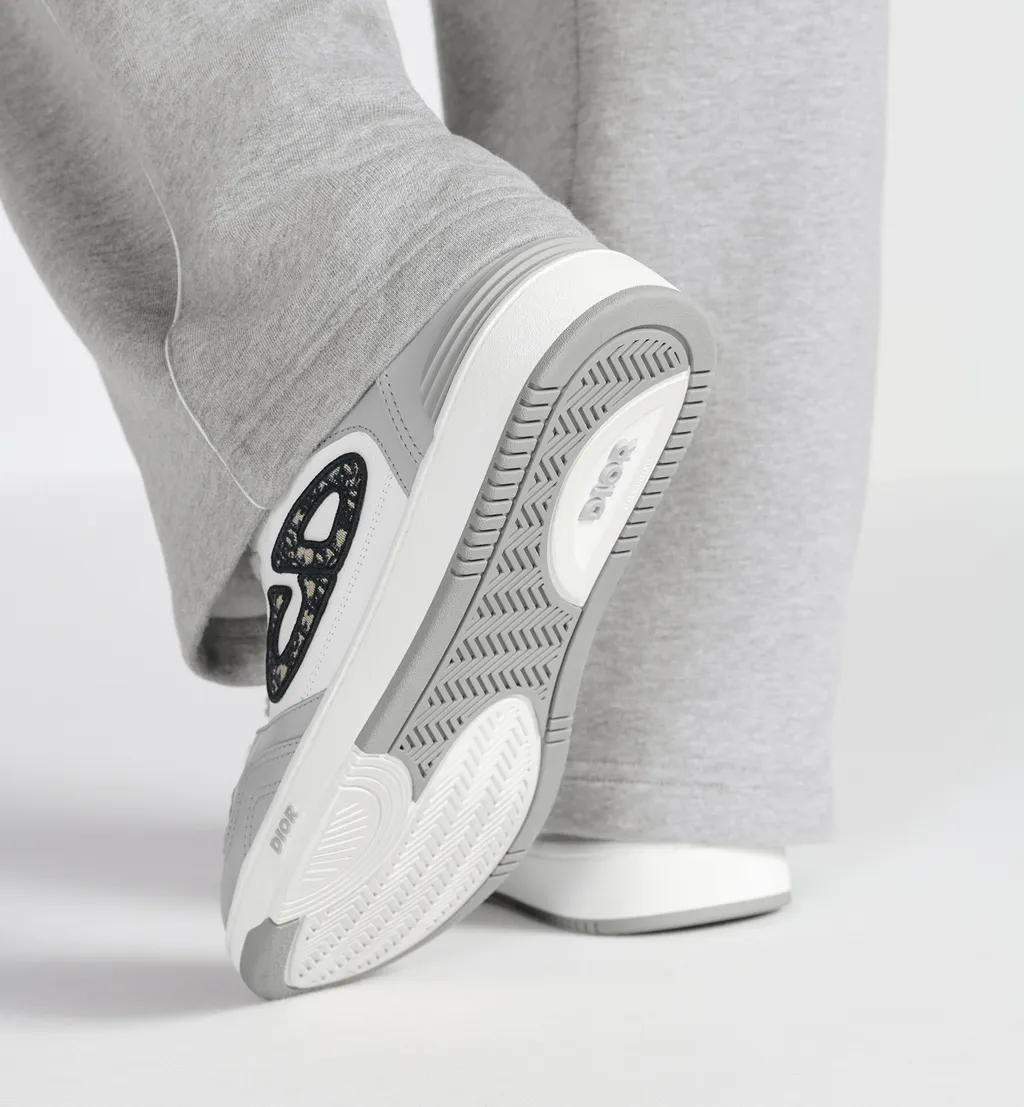 B57 Dribble Low-Top Sneaker