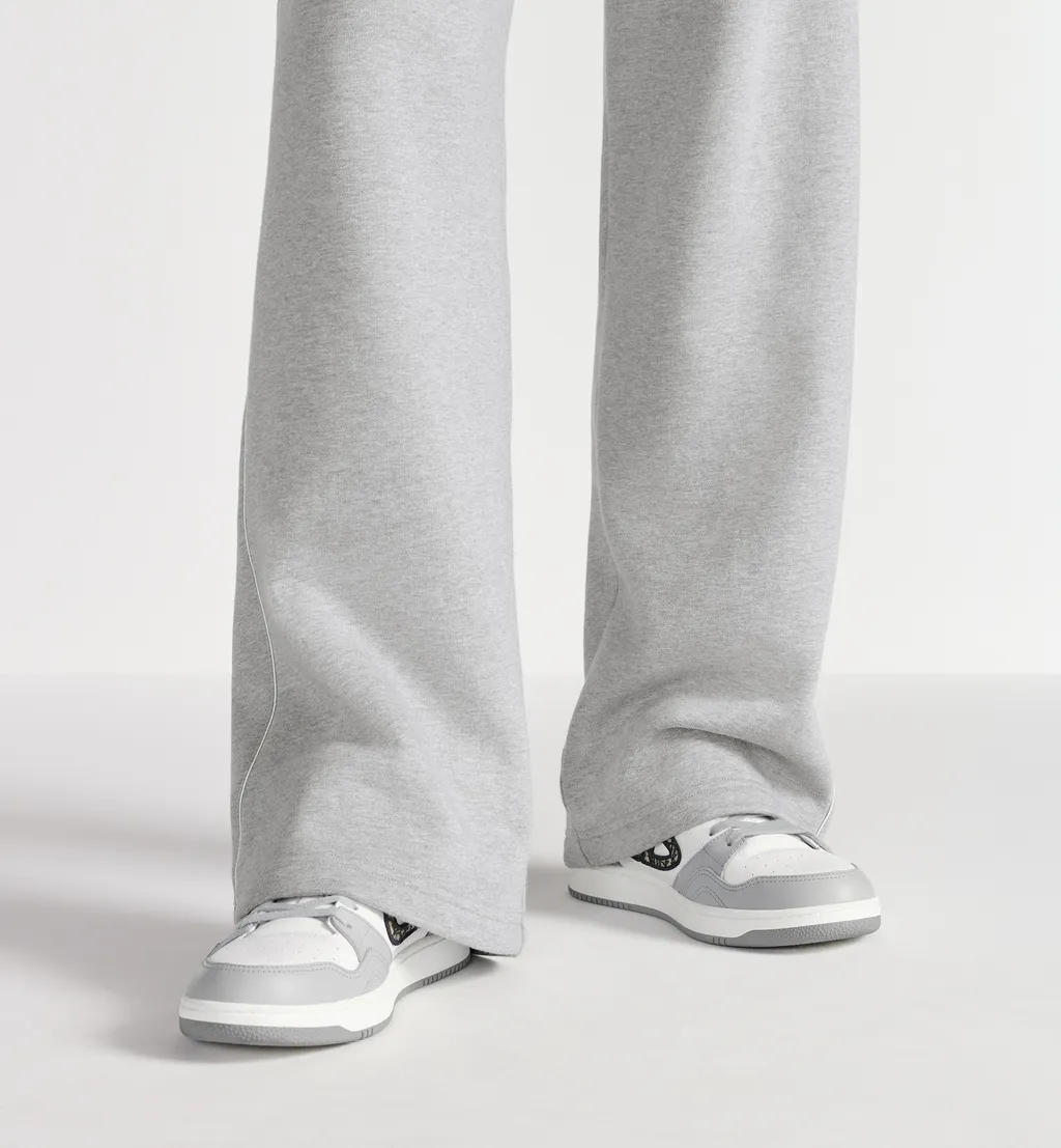 B57 Dribble Low-Top Sneaker