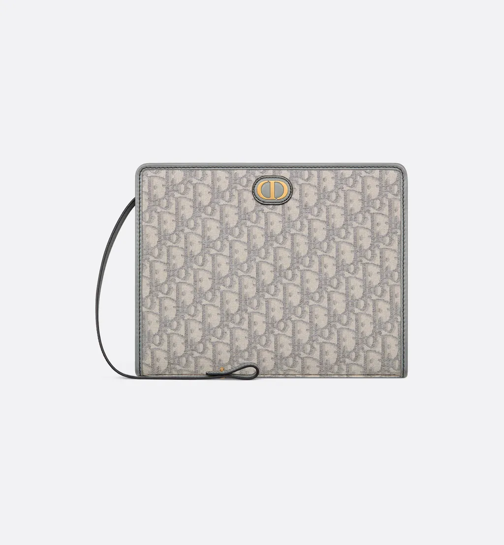 30 Montaigne Dea Pouch