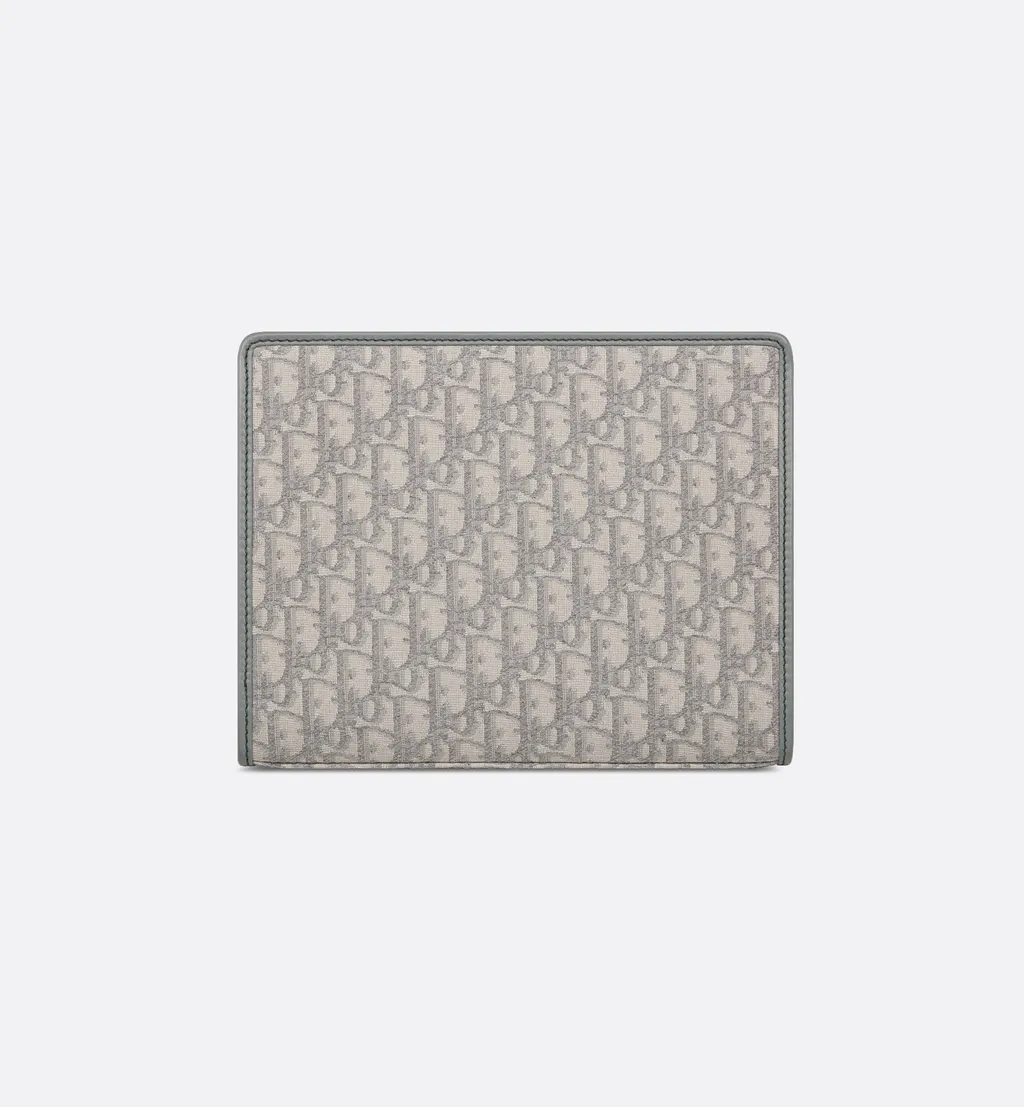 30 Montaigne Dea Pouch