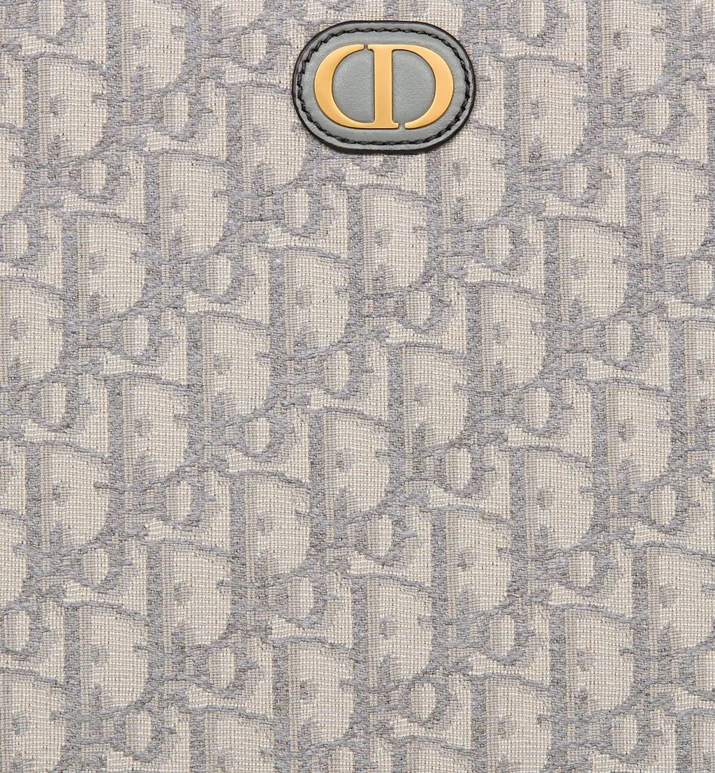 30 Montaigne Dea Pouch