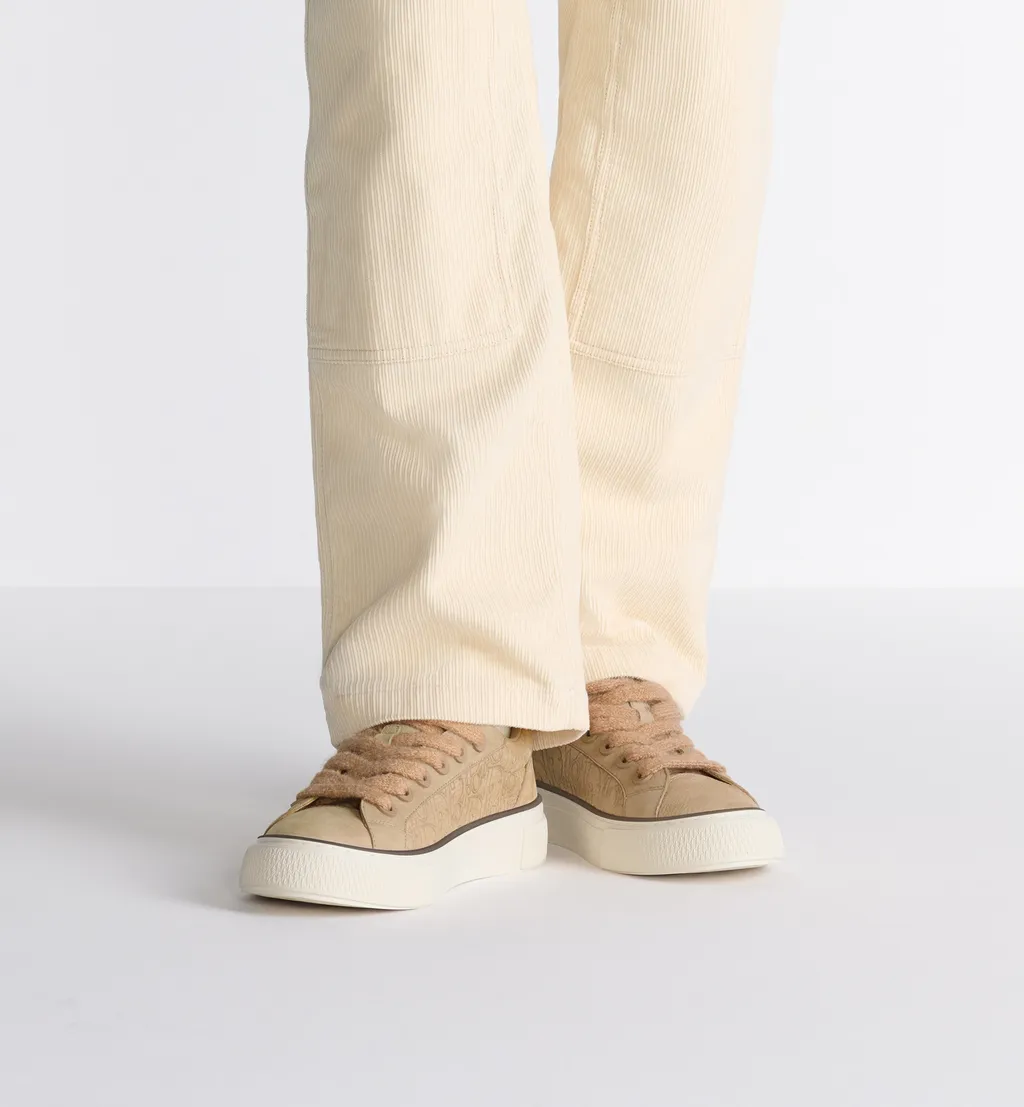 B33 Spin Sneaker
