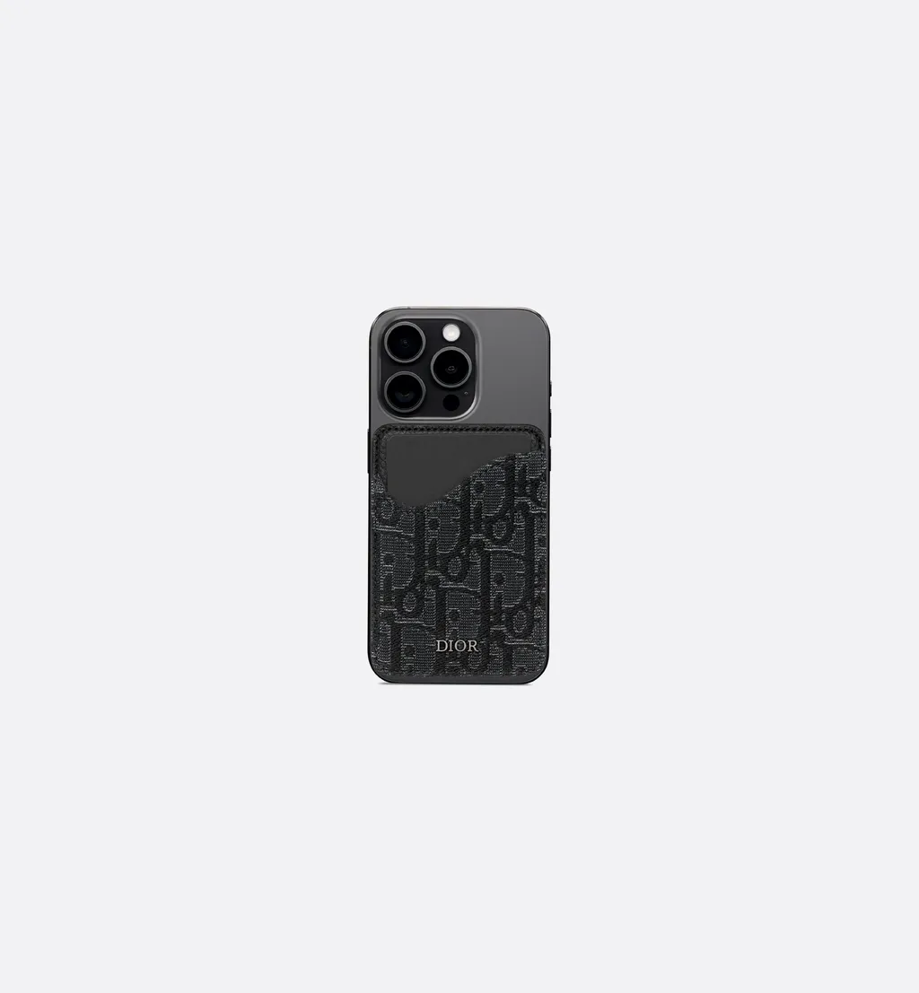 Saddle Magnetic Card Holder