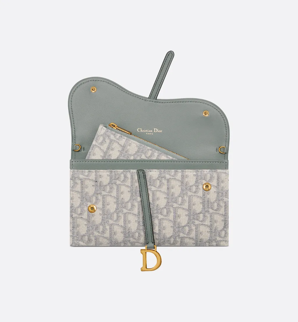 Small Saddle Pouch With Chain