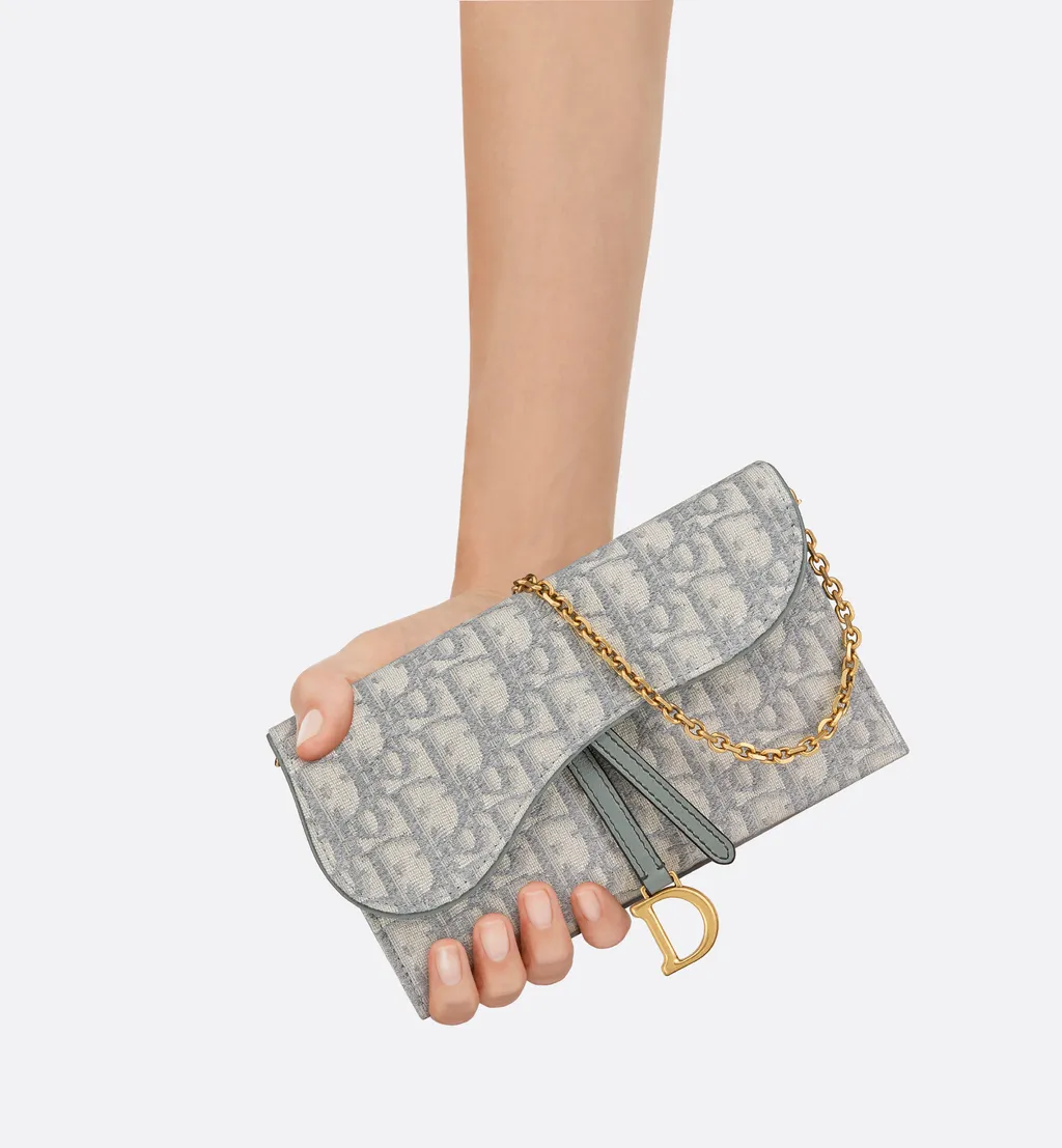 Small Saddle Pouch With Chain