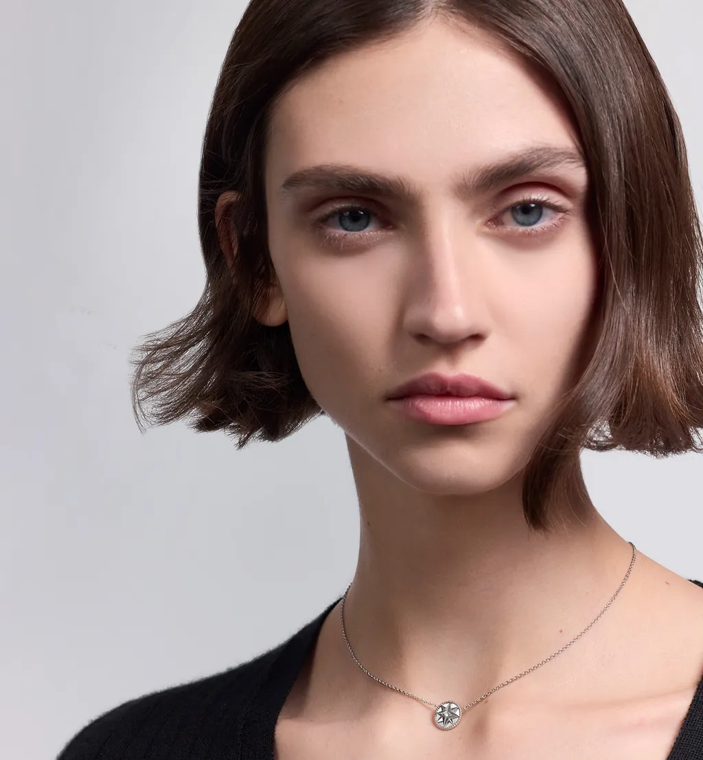 Rose Des Vents Necklace