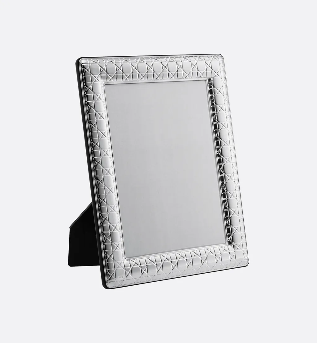 Large Frame