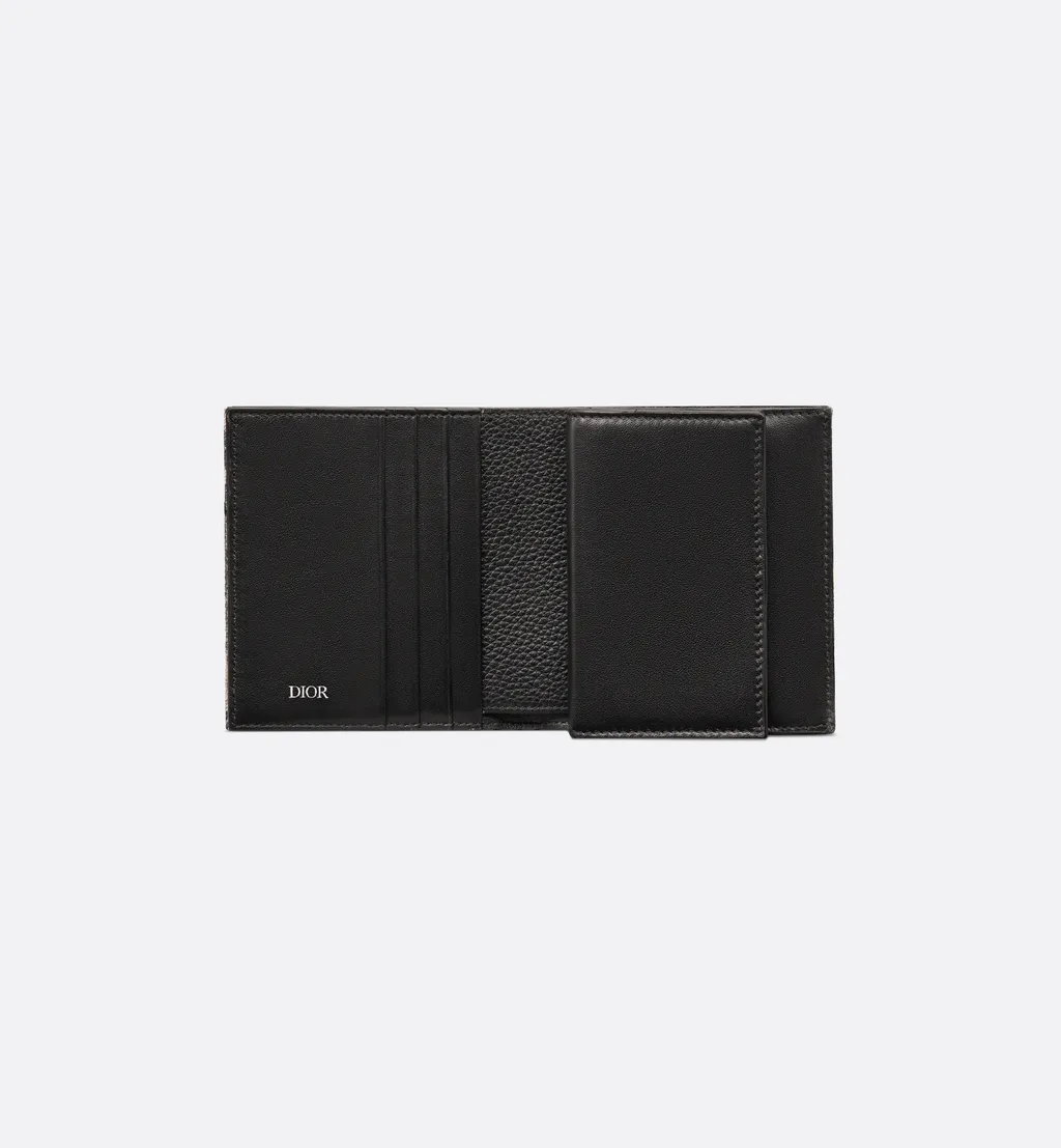 Compact Vertical Wallet