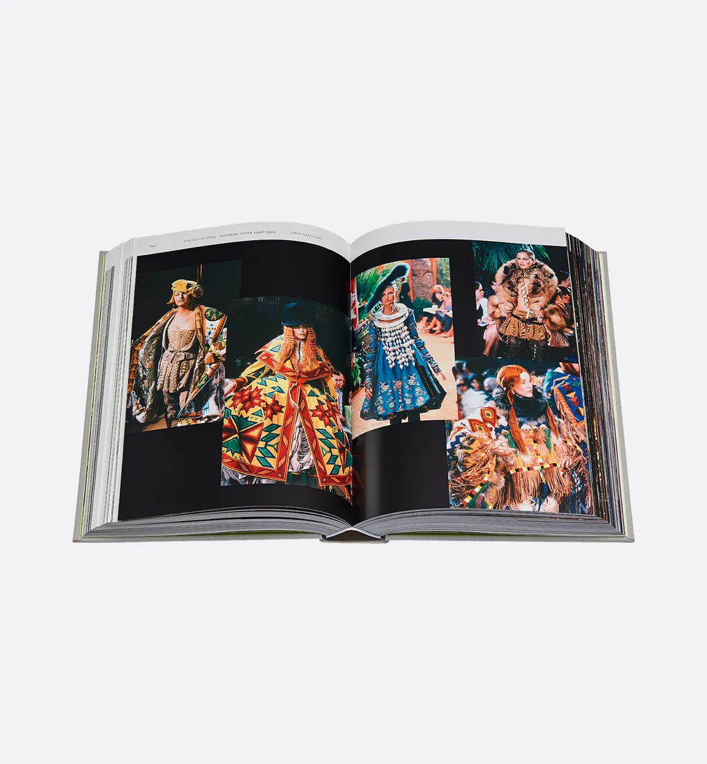 Book: Dior DÉFilÉS