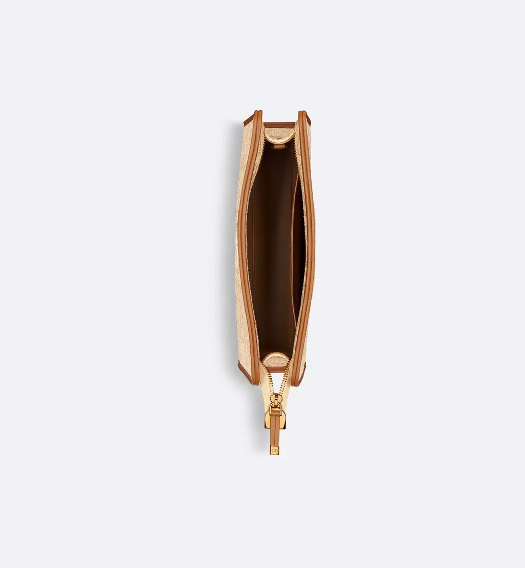 30 Montaigne Dea Pouch