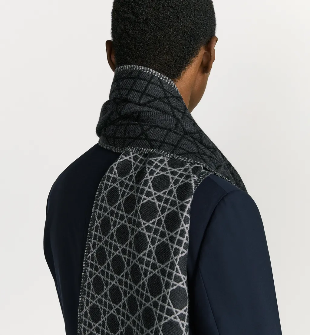 Striped Cannage Scarf