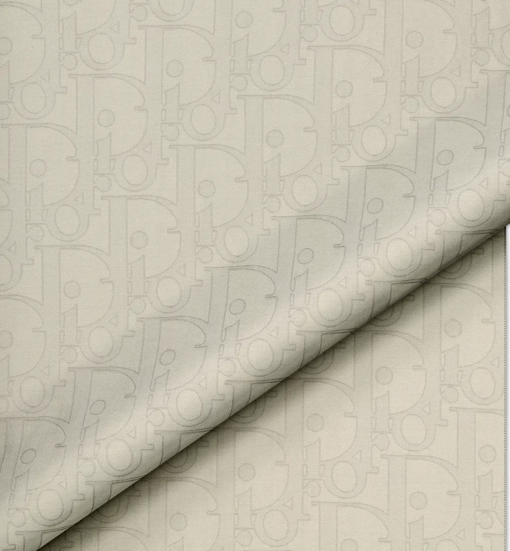 Dior Gravity Stole