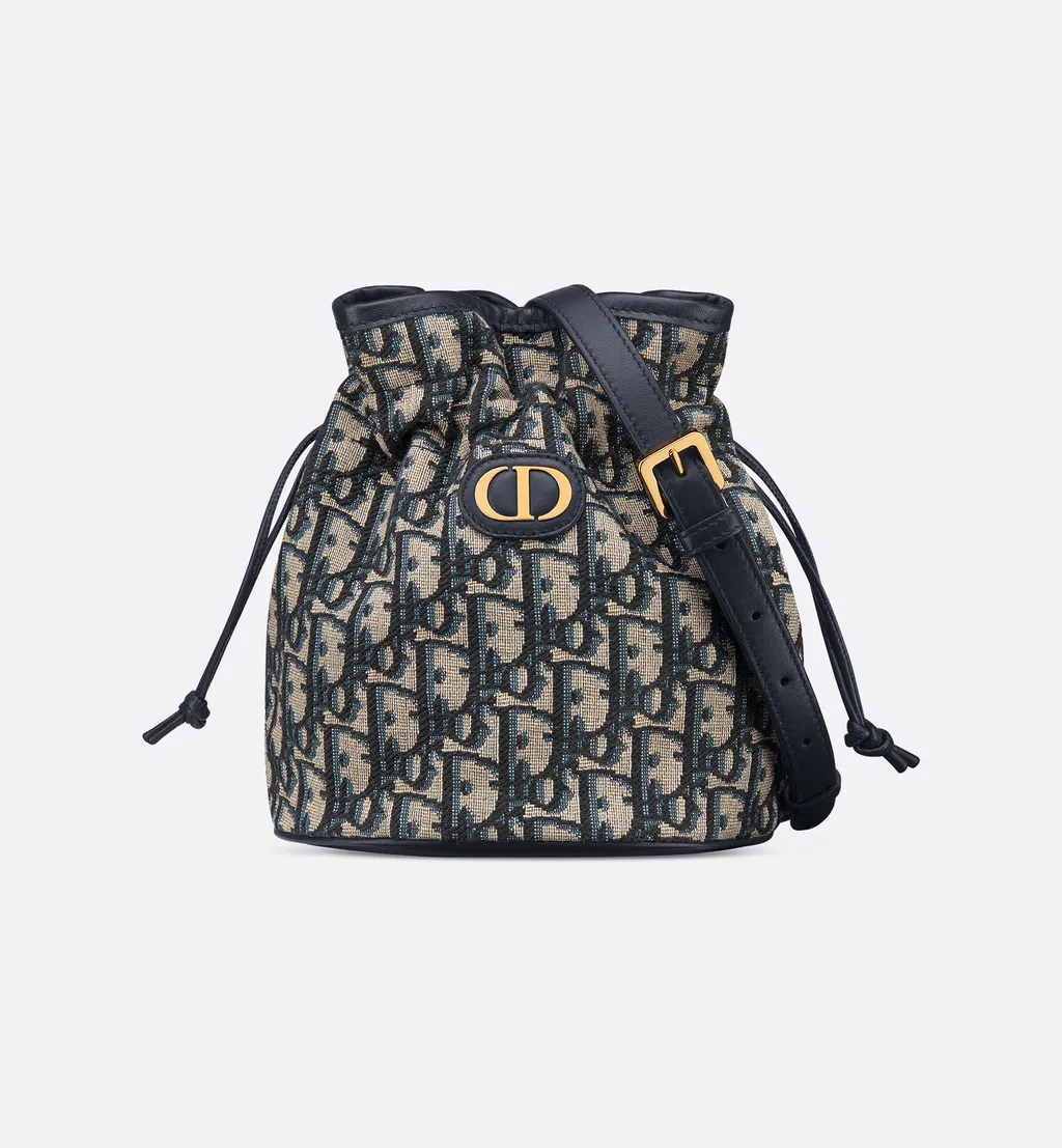30 Montaigne Mini Bucket Bag With Drawstring