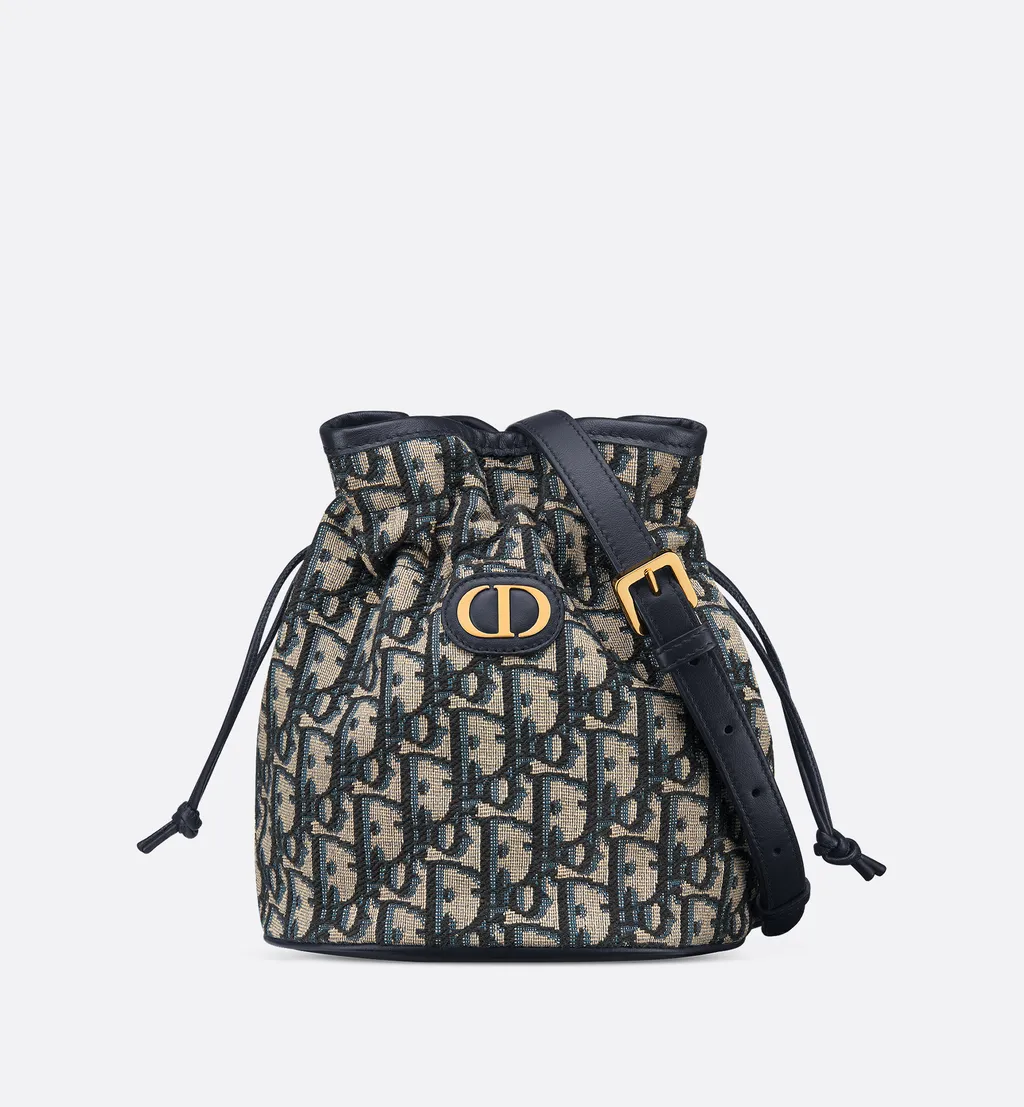 30 Montaigne Mini Bucket Bag With Drawstring