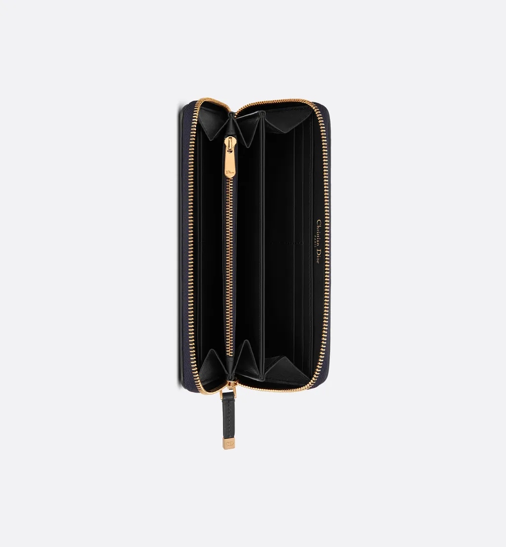 30 Montaigne Voyageur Long Wallet