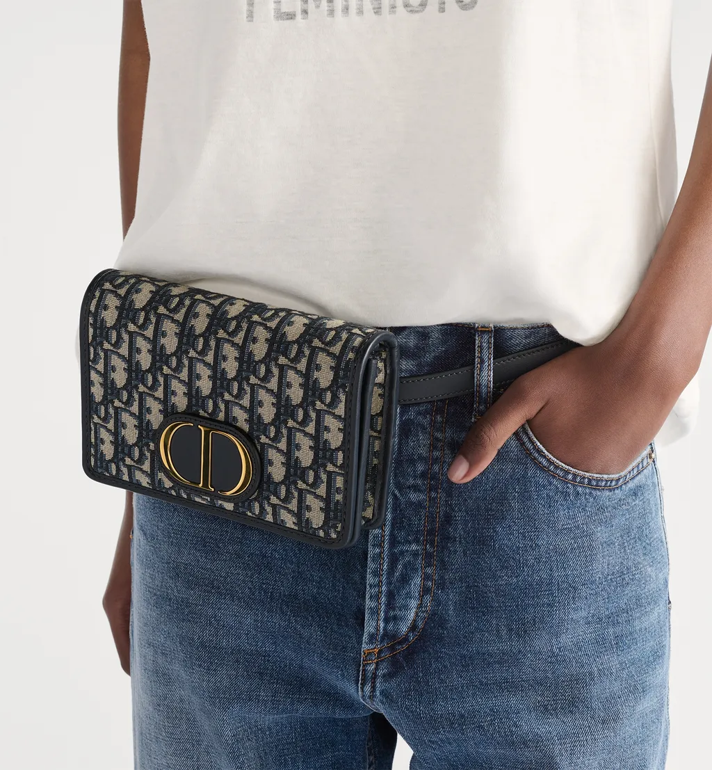 2-In-1 30 Montaigne Pouch