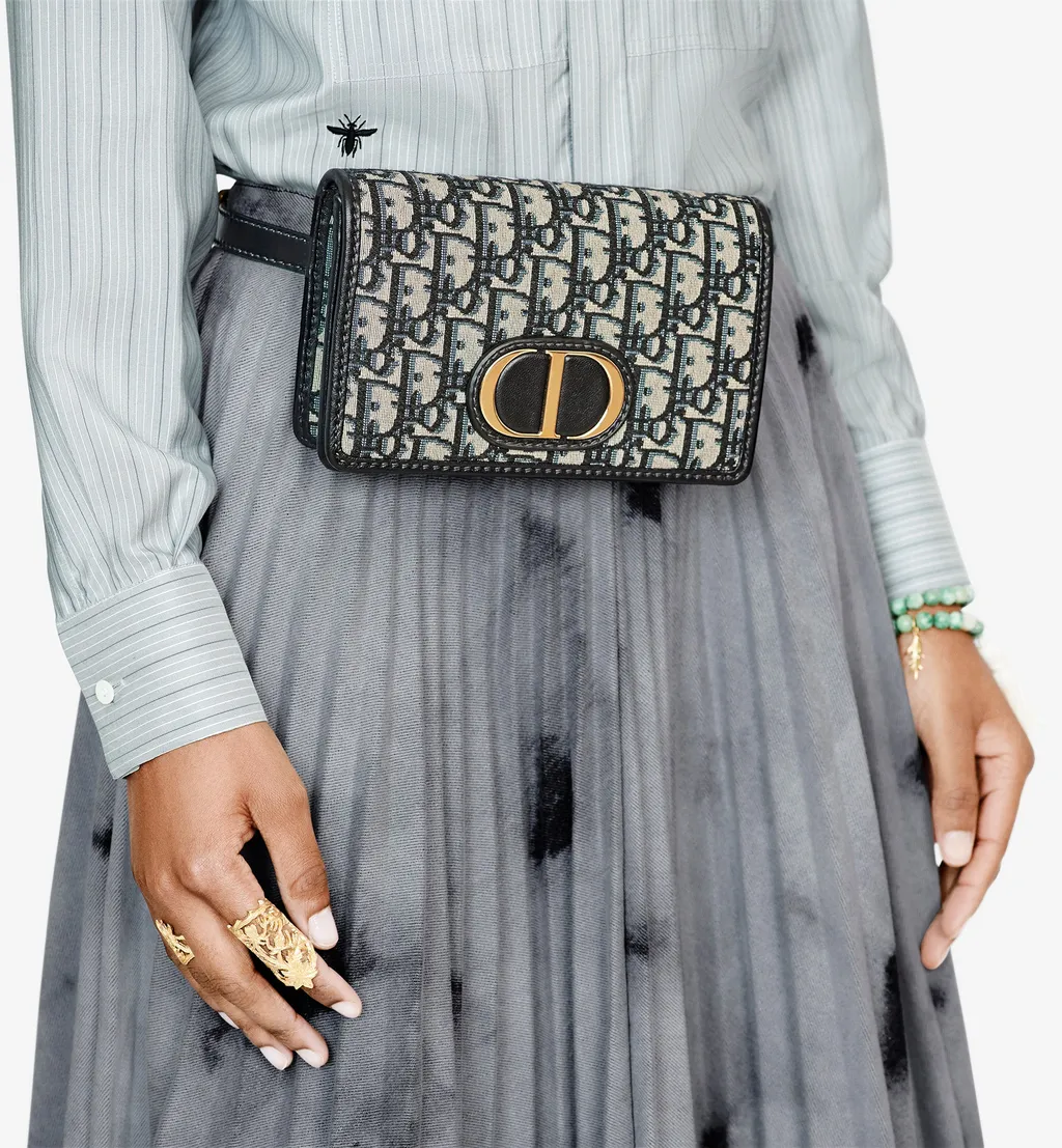 2-In-1 30 Montaigne Pouch