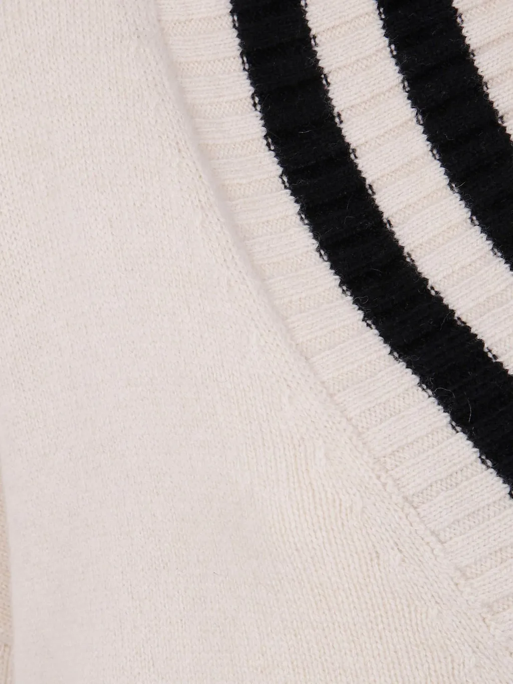 Pierantoniogaspari V-Neck Edge Sweater