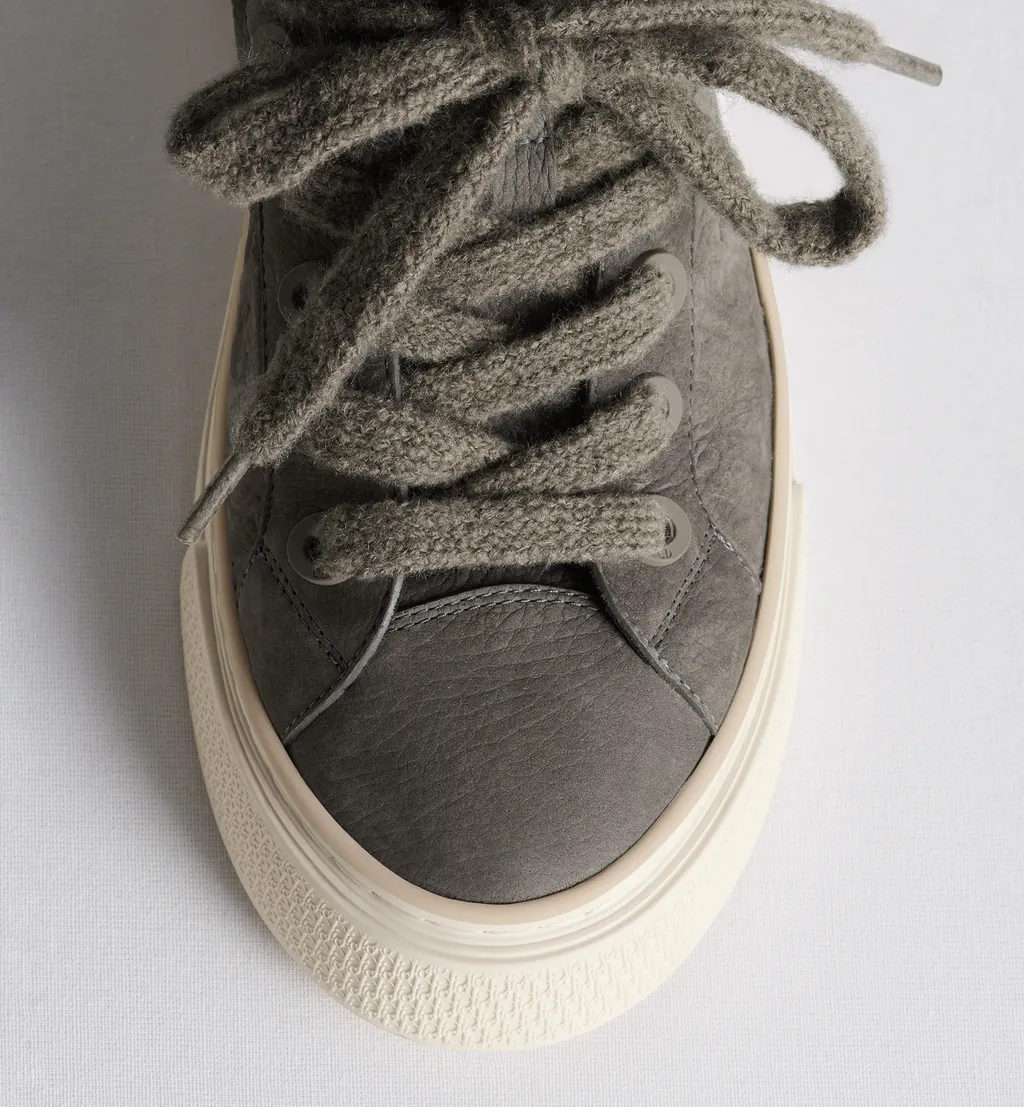 B33 Spin Sneaker