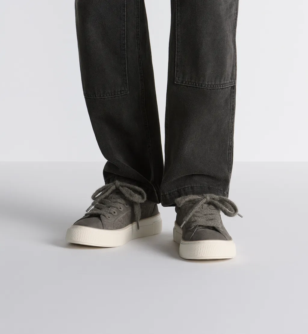 B33 Spin Sneaker