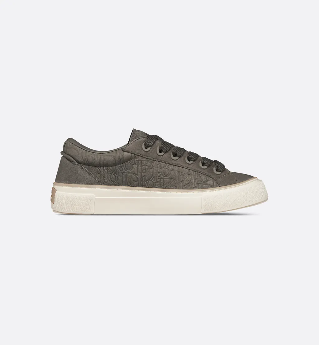 B33 Spin Sneaker