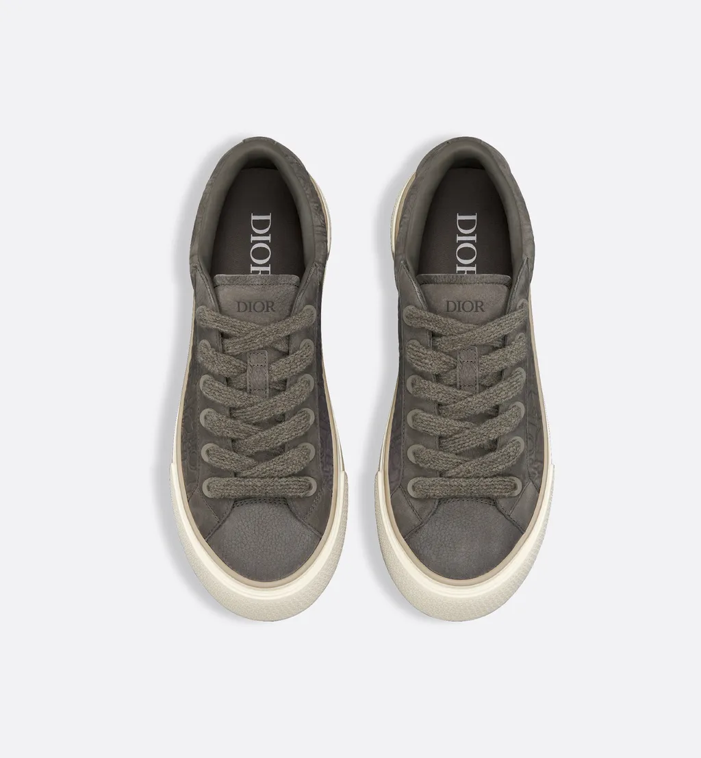 B33 Spin Sneaker